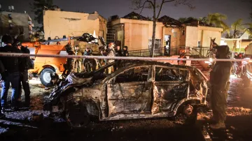 Záchranáři na místě zásahu v Dimoně (21. března 2026)