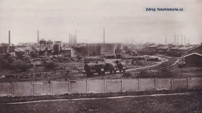 Historická fotografie bohumínské rafinerie