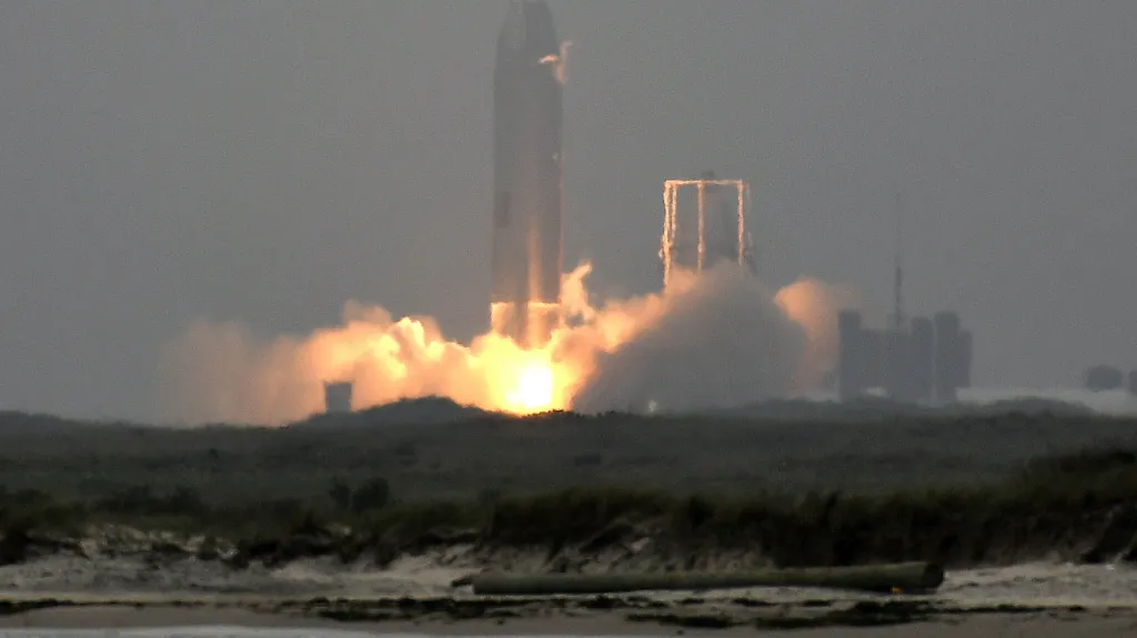 Úspěšný let Starshipu