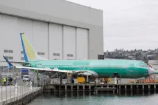Boeing si odloží 100 milionů dolarů na pomoc rodinám obětí nehod strojů 737 MAX
