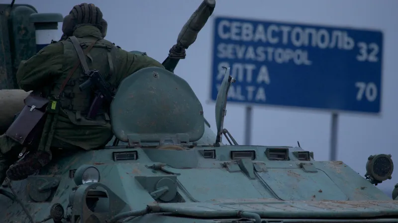 Ruské obrněné transportéry na Krymu