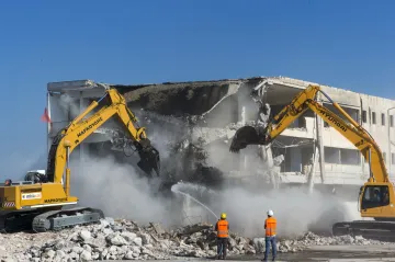 Místo olympijského letiště letovisko. Řecko začalo s výstavbou nového turistického resortu