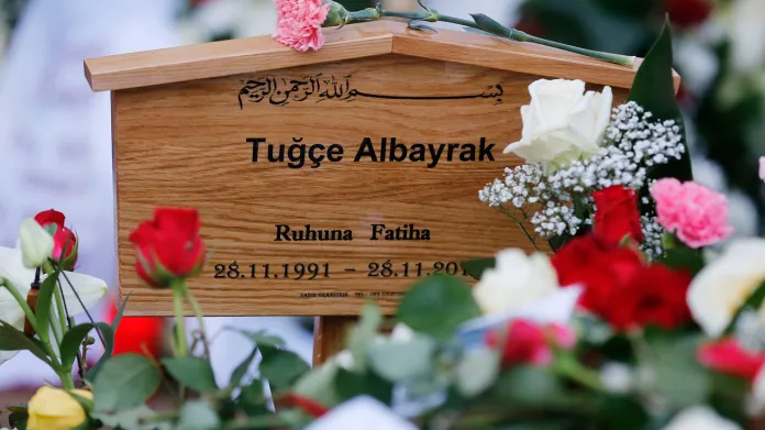 Pohřeb Tugce Albayrakové
