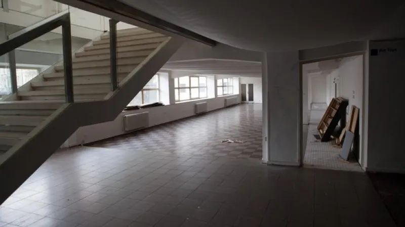 Vyklízení galerie Mánes