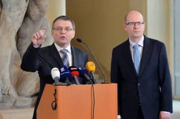 České zbraně proti tankům na Krymu: Víza nebo Temelín?