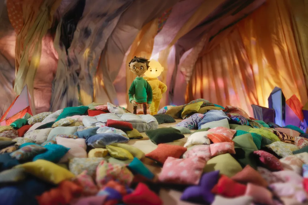 Pro dvě ceny si došel tvůrce Filip Pošivač. Stal se objevem roku díky loutkovému příběhu Tonda, Slávka a kouzelné světlo