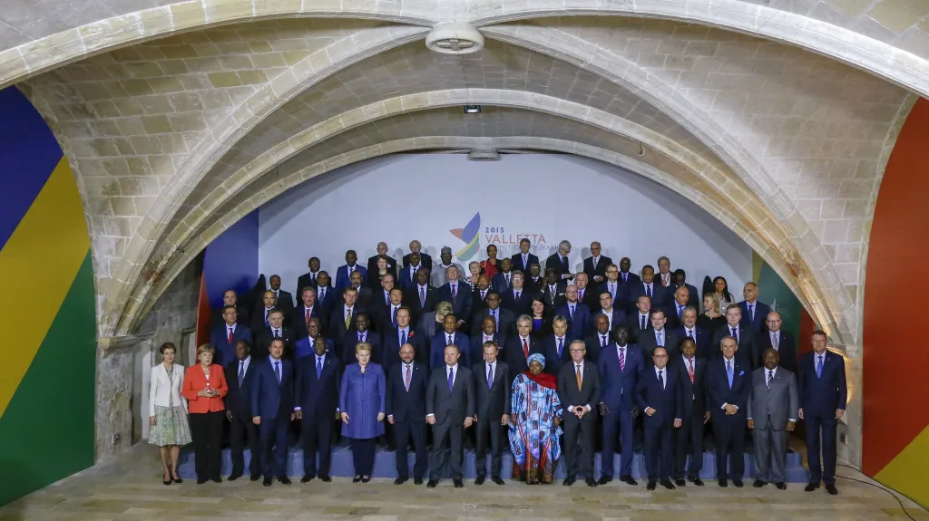 Účastníci maltského summitu k migraci