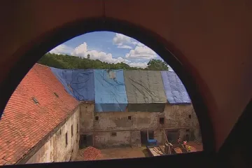 Renesanční zámek nezískal podvodník. Teď ho Oslavany začaly opravovat