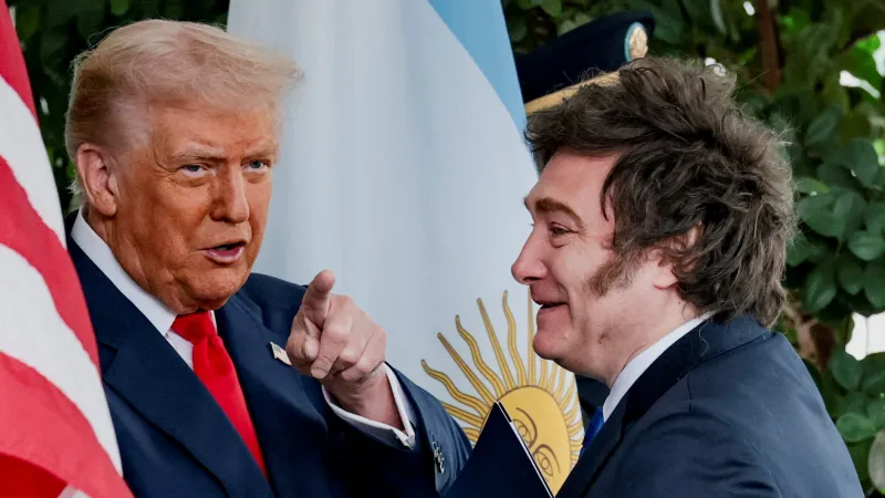 Donald Trump přivítal Javiera Mileiho v Bílém domě (14. října 2025)