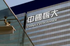 Čínský obr Evergrande se topí v dluzích a hrozí mu bankrot. Čeká se, že zasáhne vláda