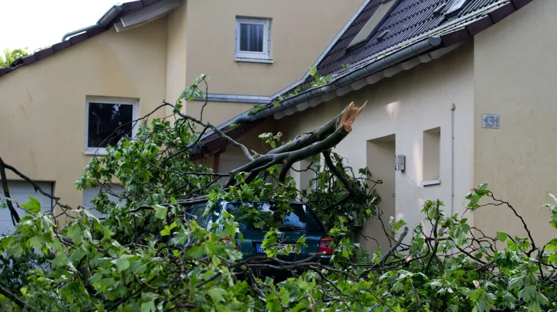 Následky bouře v Neussu