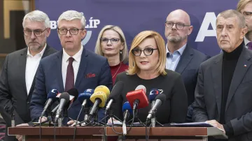 Vedení hnutí ANO na brífinku po jednání rozpočtového výboru