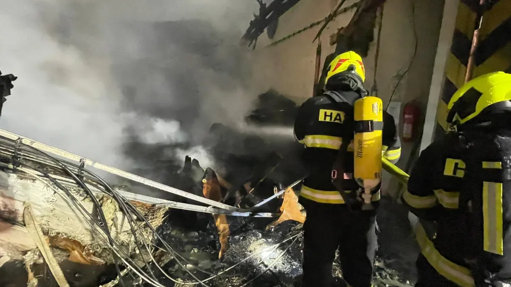 Zásah hasičů u požáru v Náchodě