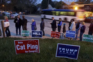 Volební den vrcholí: Čekání na vítěze se může prodloužit