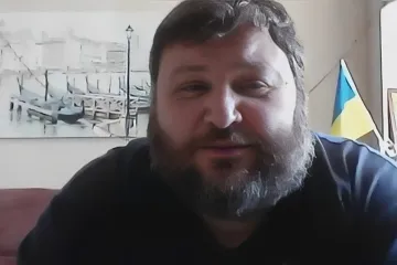 Російська численна піхота атакує стіною