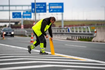 Dálnice D11 a D35 před Hradcem jsou opravené. Práce přišly na téměř čtvrt miliardy
