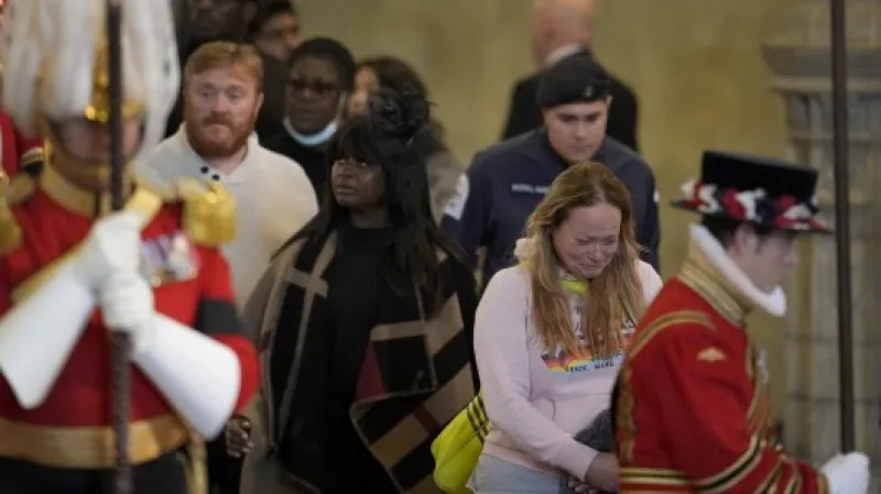 Truchlící ve Westminsterské hale Zdroj: ČTK/AP