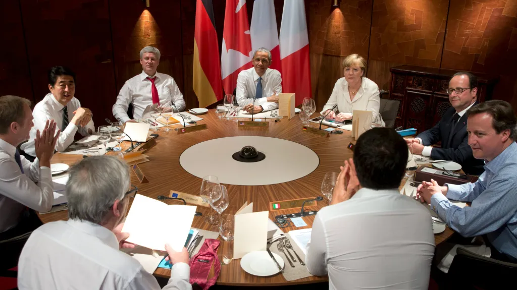 Pracovní večeře představitelů skupiny G7