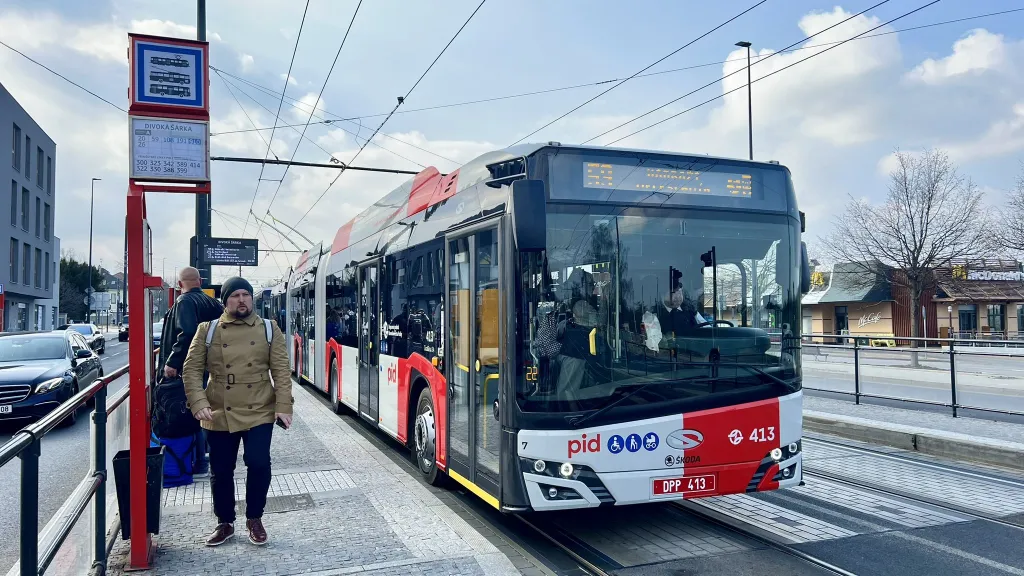 Nová trolejbusová linka na pražské letiště