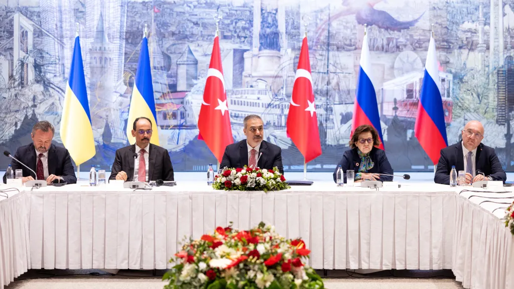 Trilaterální jednání v Istanbulu