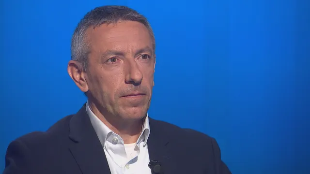 Hospodářství táhne spotřeba domácností a nově i investice firem, řekl ekonom Marek