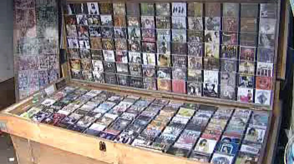 Prodej padělaných CD