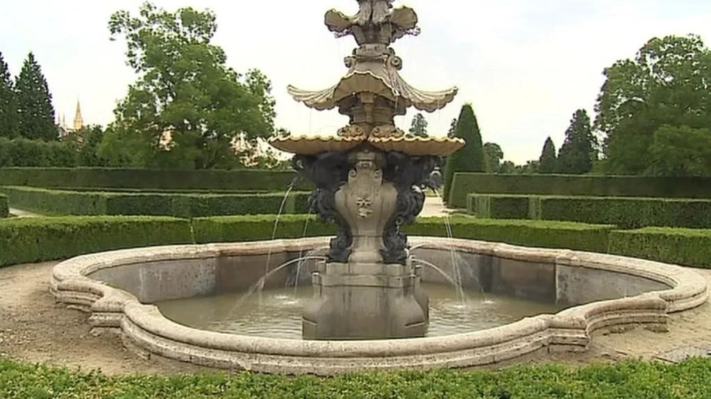 Zrekonstruovaná barokní kašna