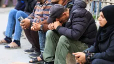 Reakce truchlícího na izraelský útok ve městě Gaza