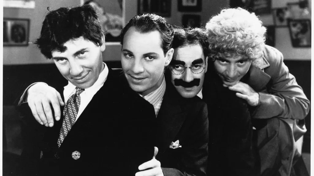 Bratři Marxové ve filmu Opičárny (1931)