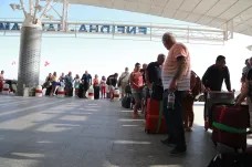 Brity, kteří se vrátí ze Španělska, čeká povinná dvoutýdenní karanténa