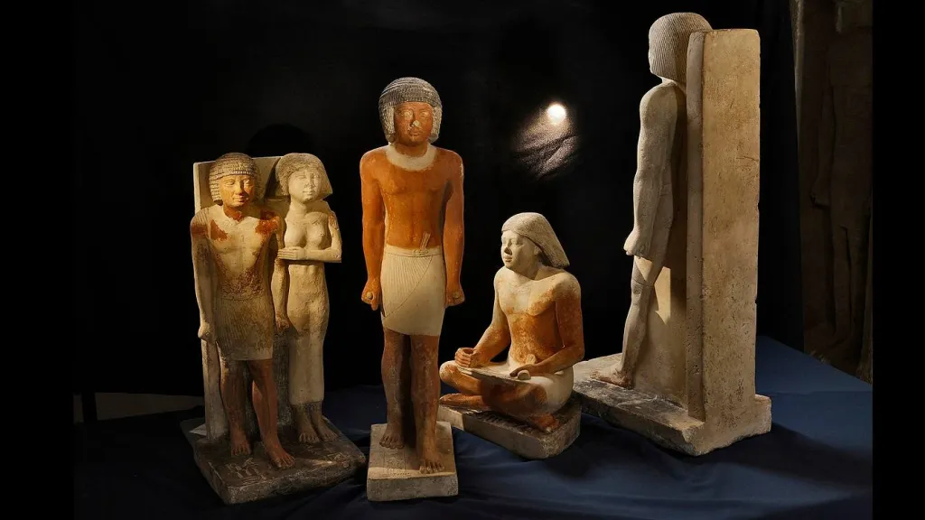 Sochy písařů ze starého egypta