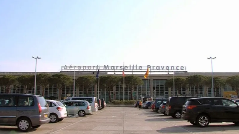 Francouzští džihádisté omylem přistáli v Marseille