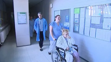 Někteří pacienti šli volit v doprovodu personálu