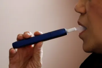 Zahřívaný tabák s příchutí v Česku skončil. Od pondělí se nesmějí ani doprodávat zásoby