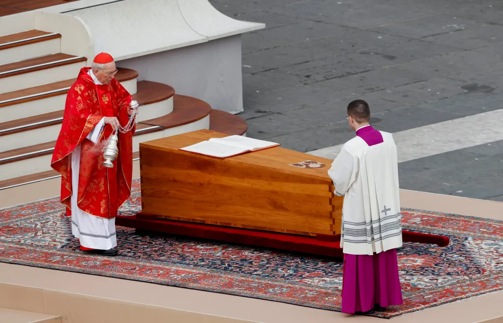 Pohřeb emeritního papeže Benedikta XVI. ve Vatikánu