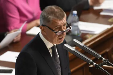Babišova druhá vláda získala důvěru, debata poslanců trvala až do noci