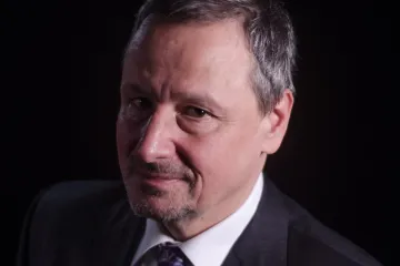 Hlídací psi normalizace. Znásilnili své přesvědčení a psali do novin, jak soudruzi pískali