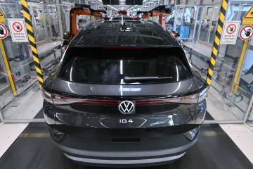 Průmyslové výrobě v Německu se nad očekávání dařilo. Pomohl růst prodeje automobilů