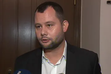 „Odpadlíci“ ze středočeské TOPky nadále podporují koalici, nebudou ale jednat jménem strany  