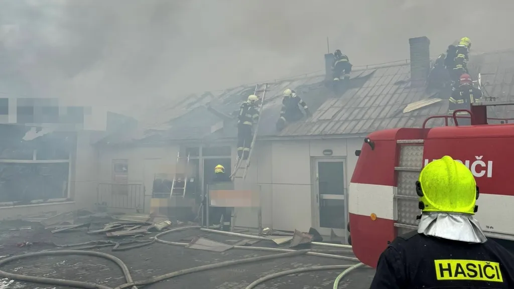 Požár skladu olejů v Kladně