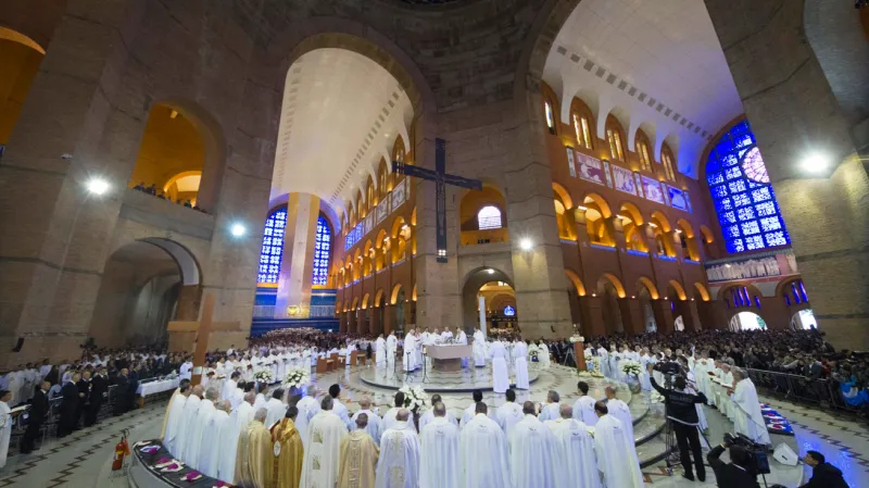 Papež František slouží mši v Aparecidě