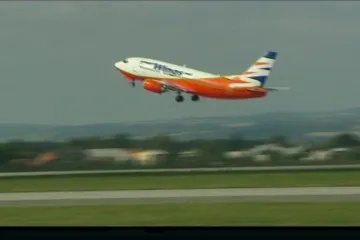 Dnes začala létat pravidelná linka z Ostravy do Paříže