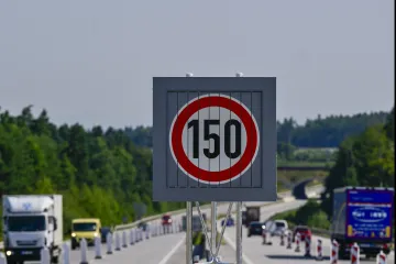 Zkušebních 150 kilometrů v hodině na D3 má první výsledky