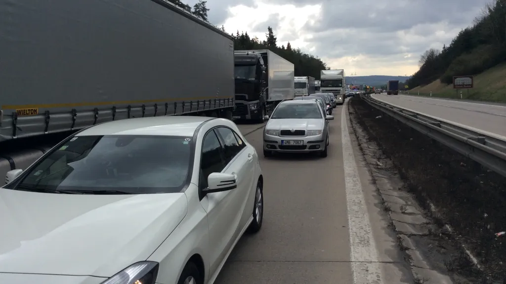 Kolona dosahovala až 11kilometrové délky