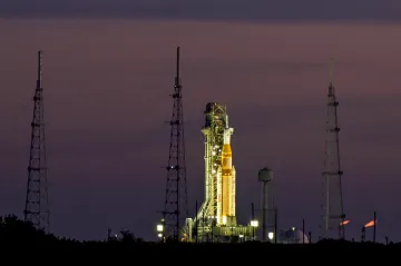 NASA odložila start mise Artemis k Měsíci