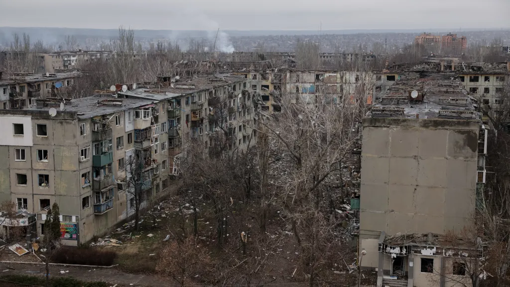 Archivní snímek z prosince 2025 – následky ruského útoku na město Kosťantynivka v Doněcké oblasti