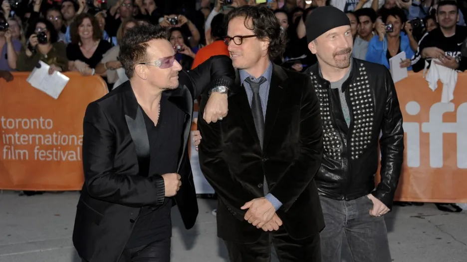 Bono a The Edge z U2 a režisér Davis Guggenheim