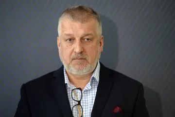 Blízký spolupracovník exhejtmanky Pokorné Jermanové míří před soud kvůli kauze s externisty
