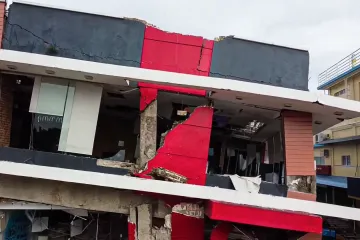 Zemětřesení na Filipínách má téměř sedm desítek obětí