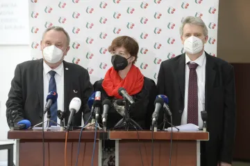 Opozice zřejmě nezíská hlasy komunistů pro vyslovení nedůvěry vládě